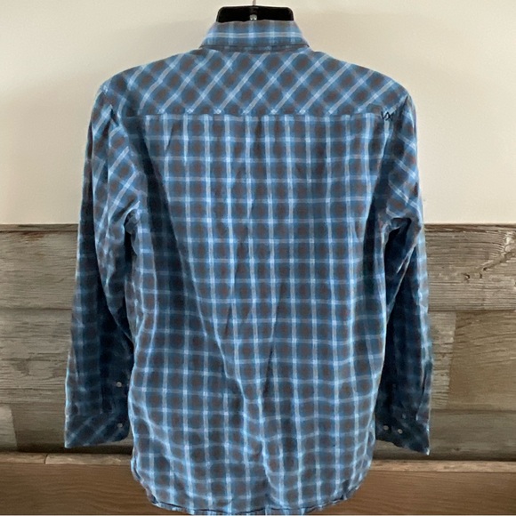 5.11 Tactical snap down hidden pocket plaid shirt size medium (E1) - Picture 4 of 8